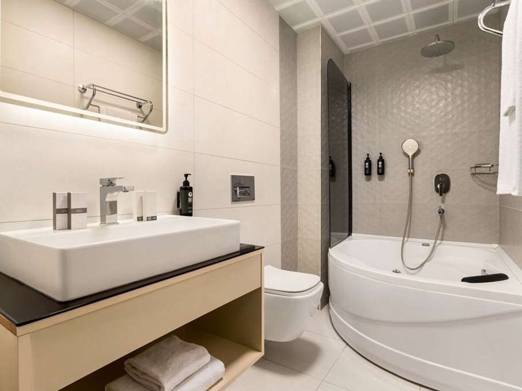Trademark Collection by Wyndham Operla Airport Hotels