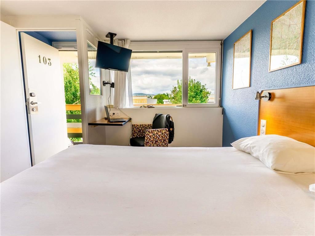 greet Hotel Belleville en Beaujolais A6 Duplicate with HK 447142