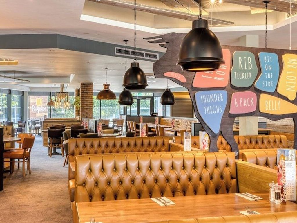 Premier Inn Bristol Parkway - M32