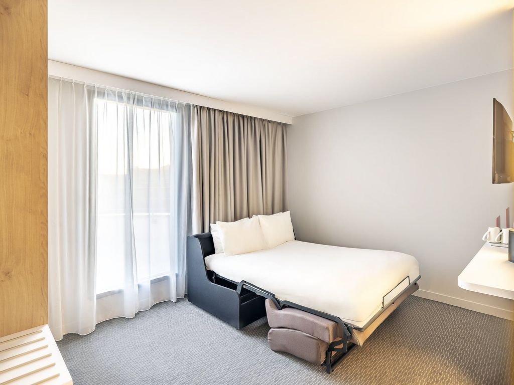 Holiday Inn Express PARIS - POISSY by IHG