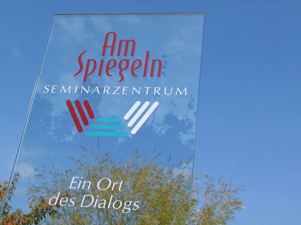 Am Spiegeln dialog.hotel.wien