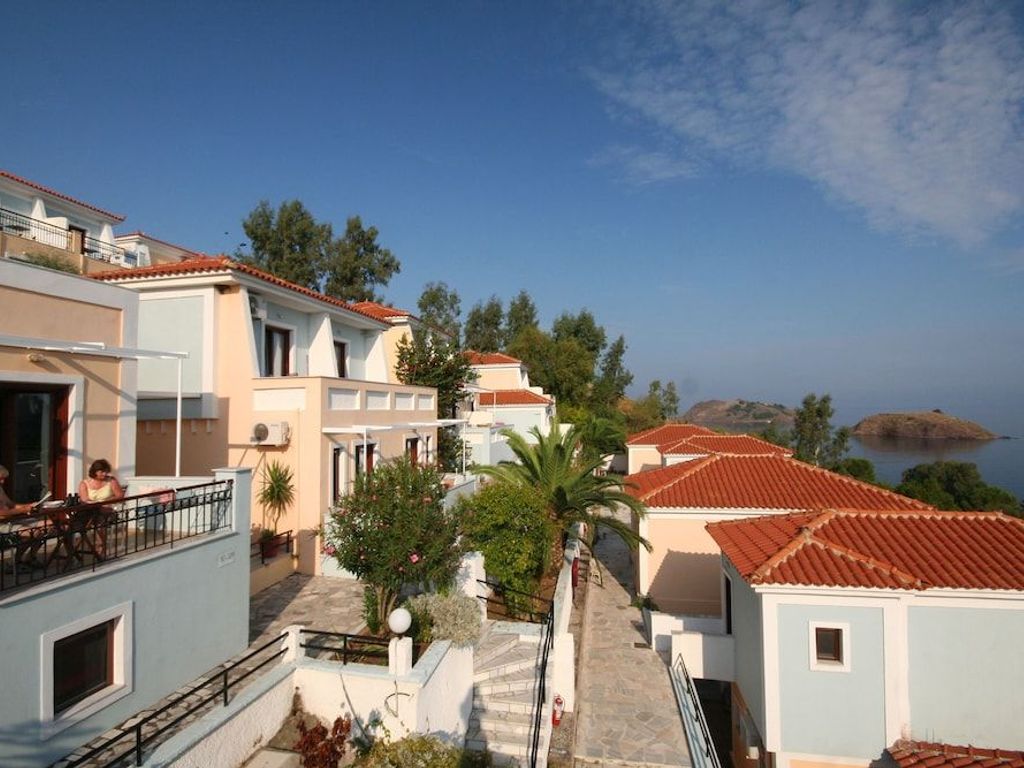 Clara Hotel