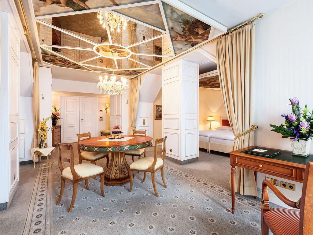 Best Western Premier Grand Hotel Russischer Hof