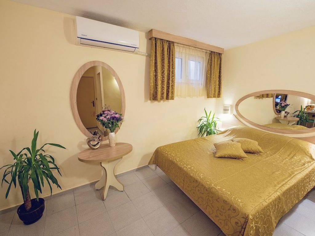 Hotel Color