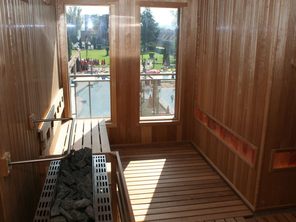 Holiday Beach Wellness Hotel with Sauna Park