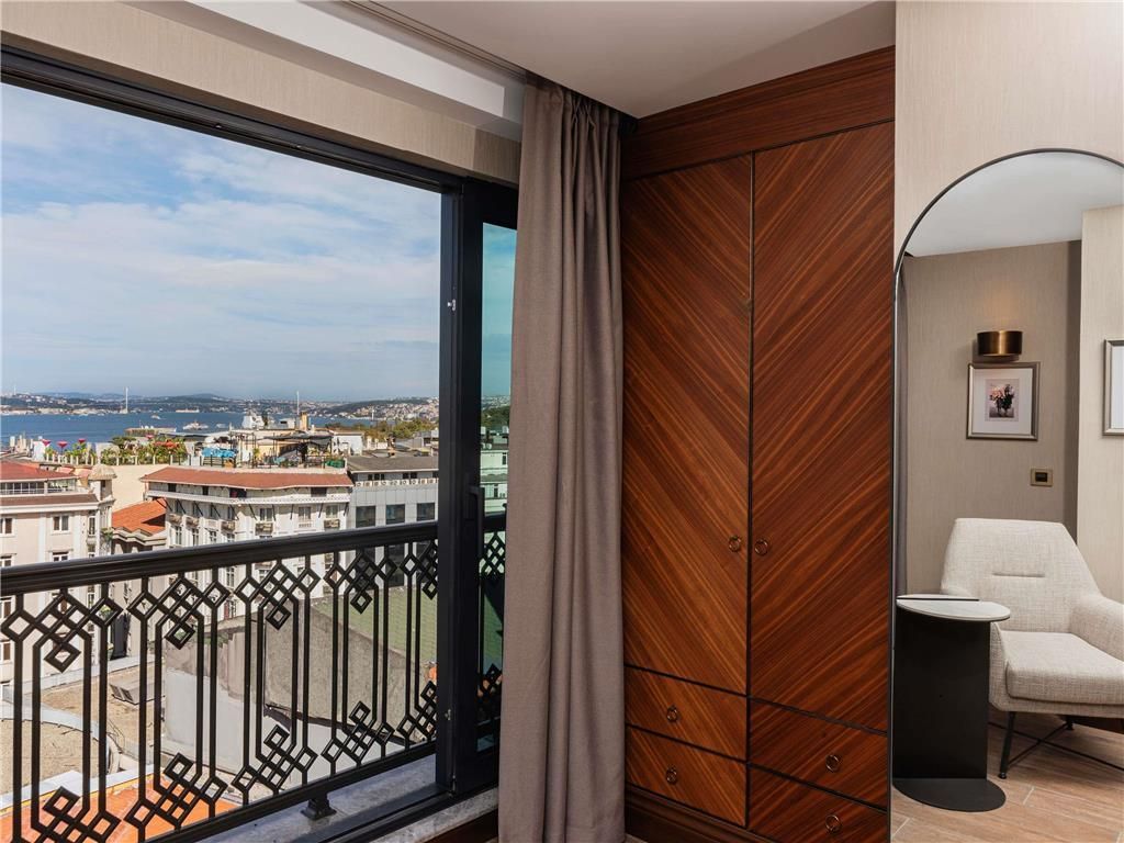 Levni Istanbul Hotel Handwritten Collection