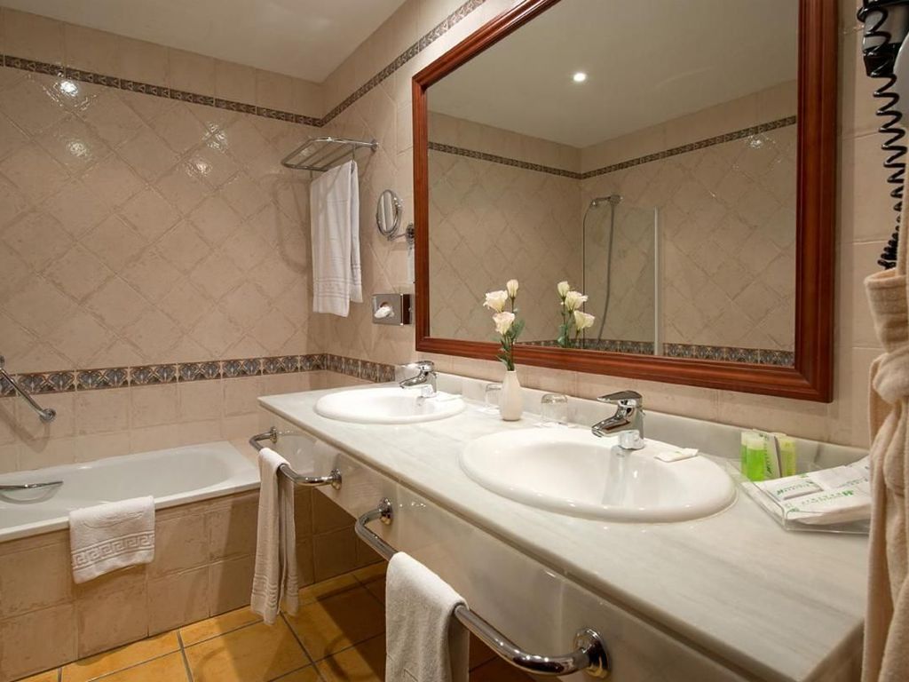 IPV PALACE AND SPA