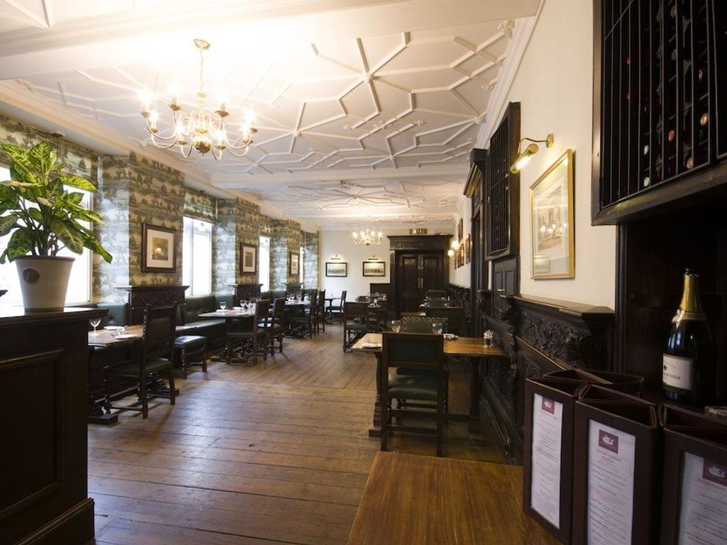The Snooty Fox
