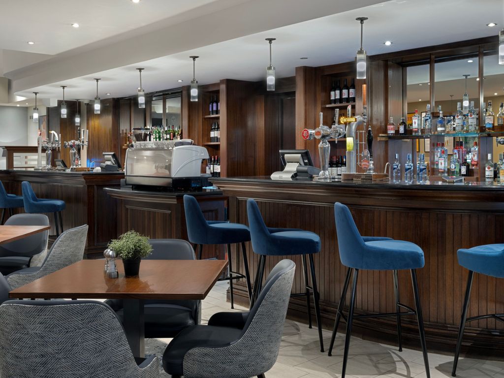 Delta Hotels by Marriott Heathrow Windsor