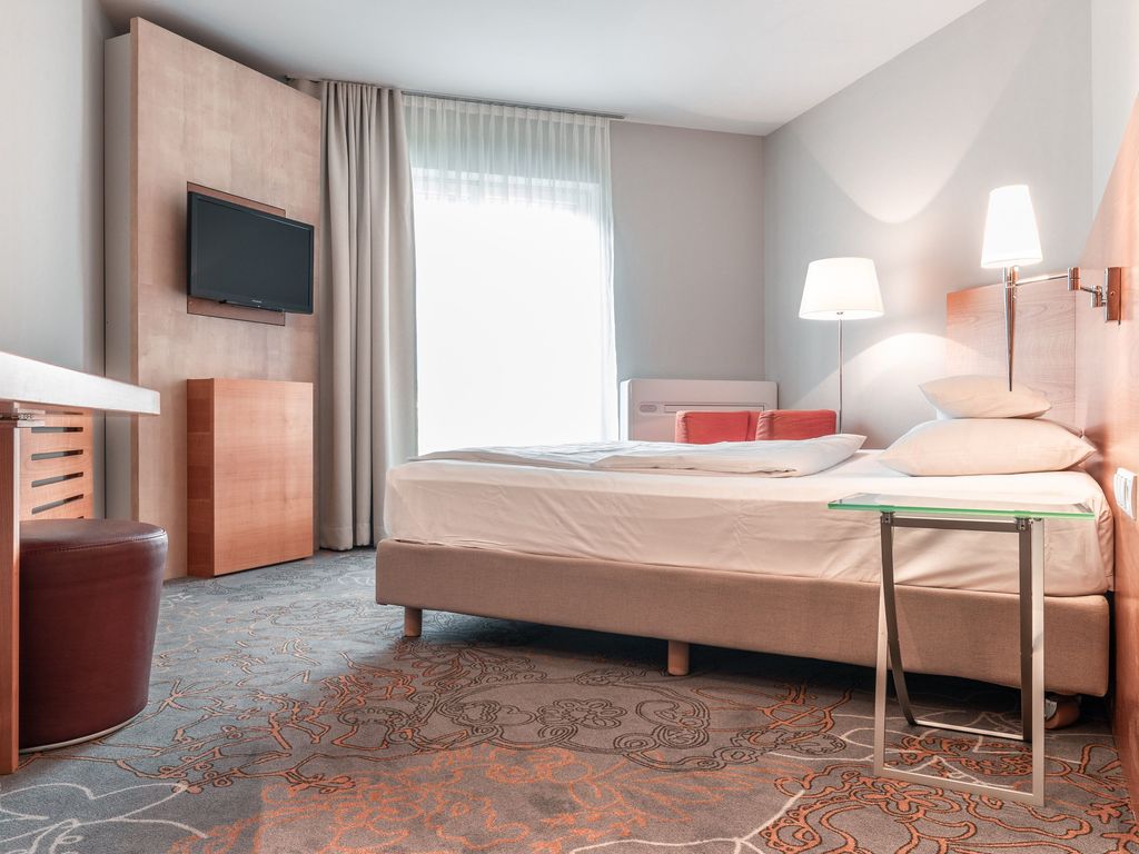 Plaza Rooms & Studios