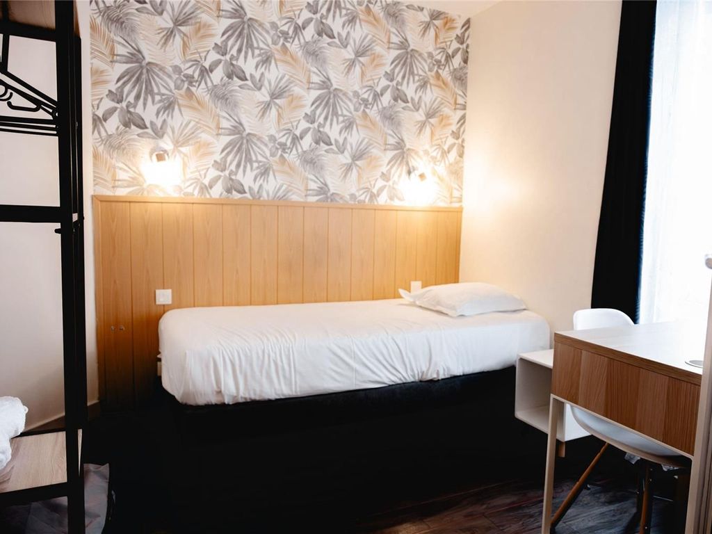BRIT HOTEL L ARRIVEE GUINGAMP