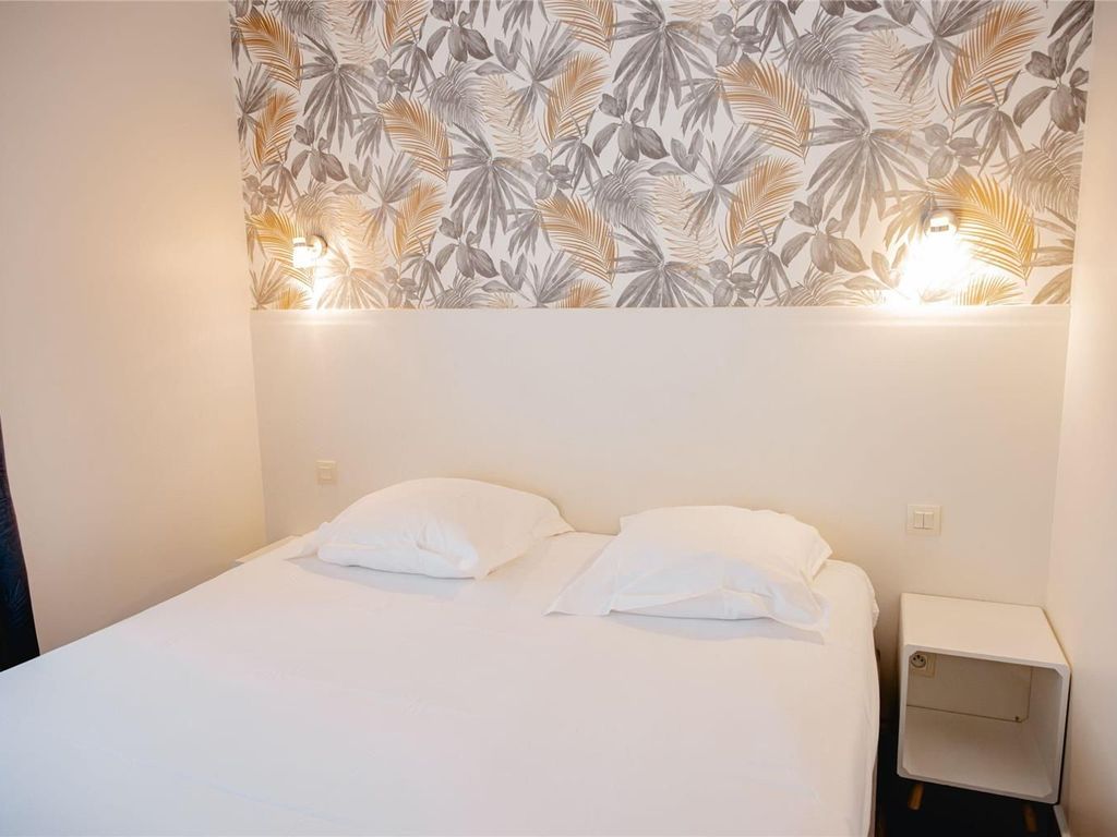 BRIT HOTEL L ARRIVEE GUINGAMP