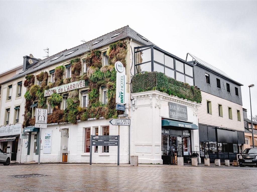 BRIT HOTEL L ARRIVEE GUINGAMP