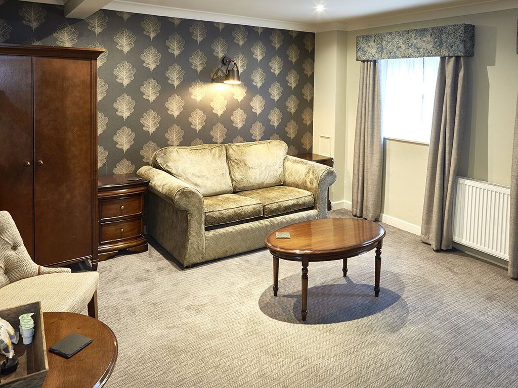 The Belmore Hotel at Sale