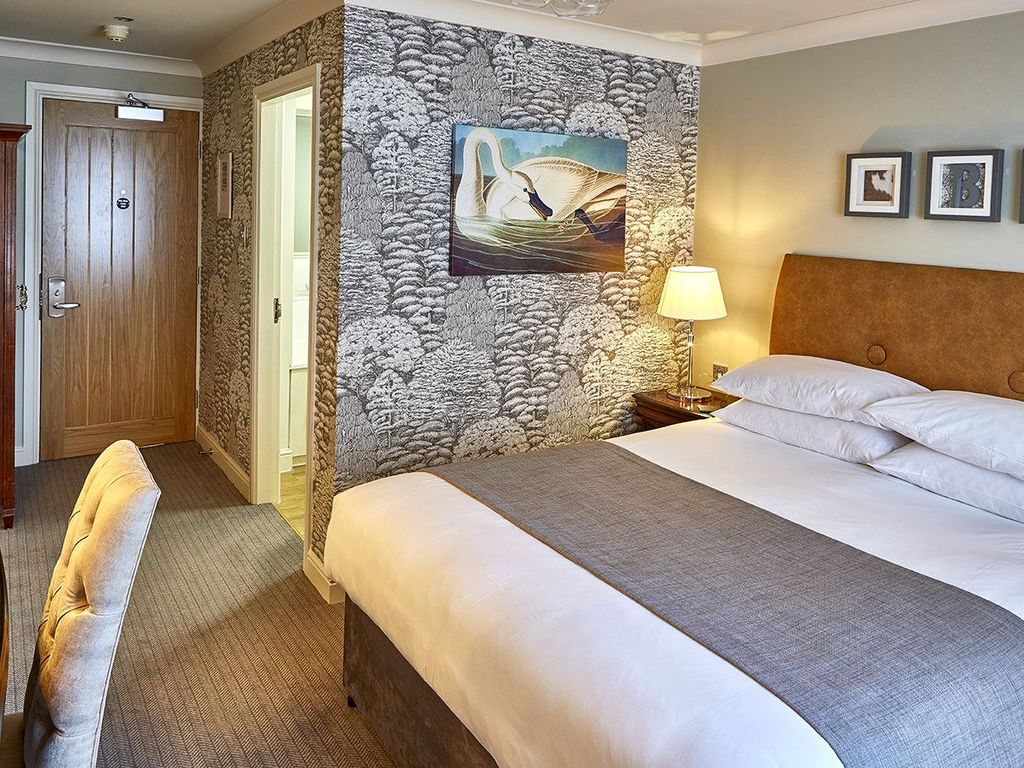 The Belmore Hotel at Sale