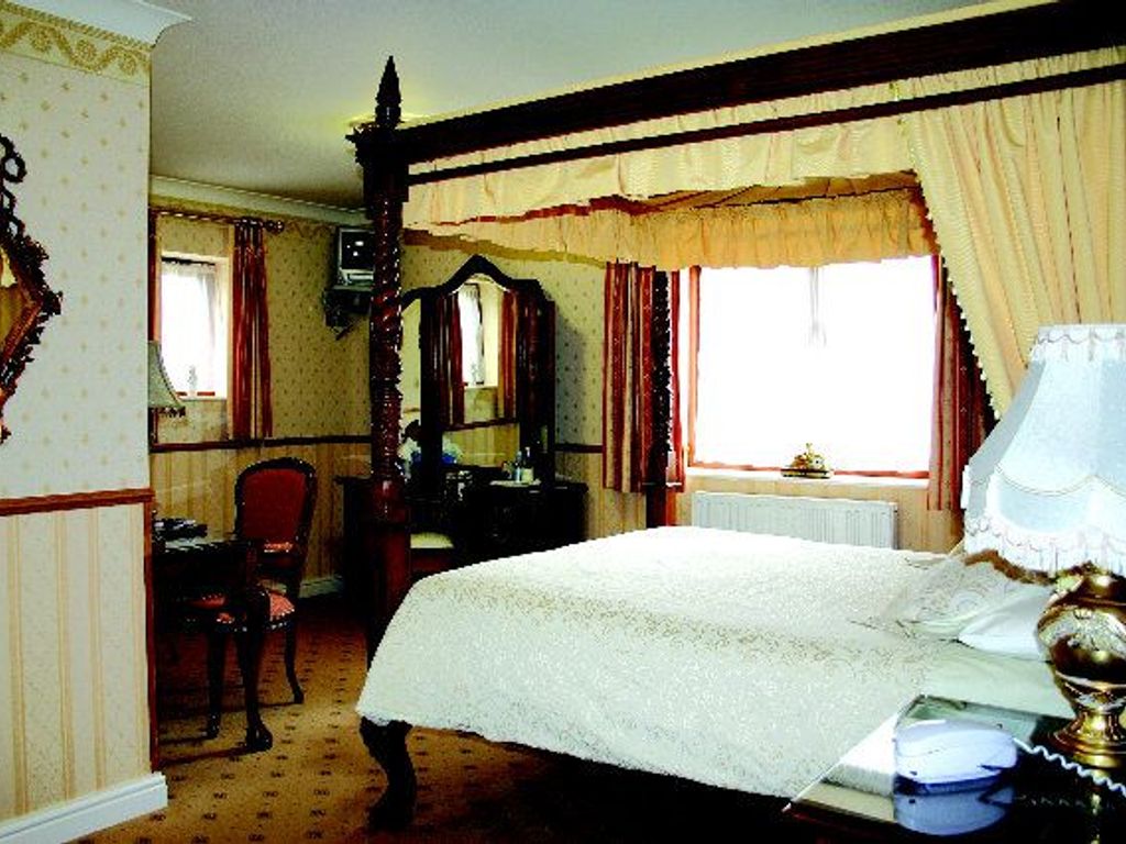 The Albright Hussey Manor Hotel