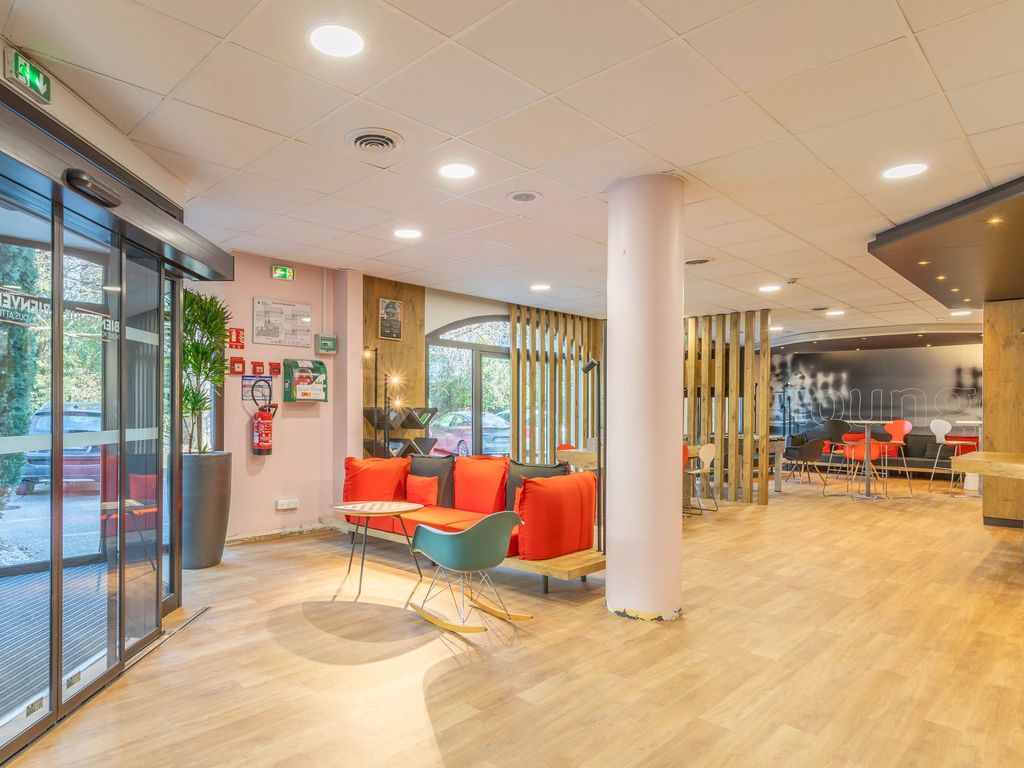 B&B HOTEL Marseille La Valentine Porte d'Aubagne 3 étoiles