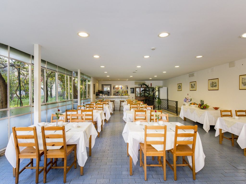 Angelina Hotel