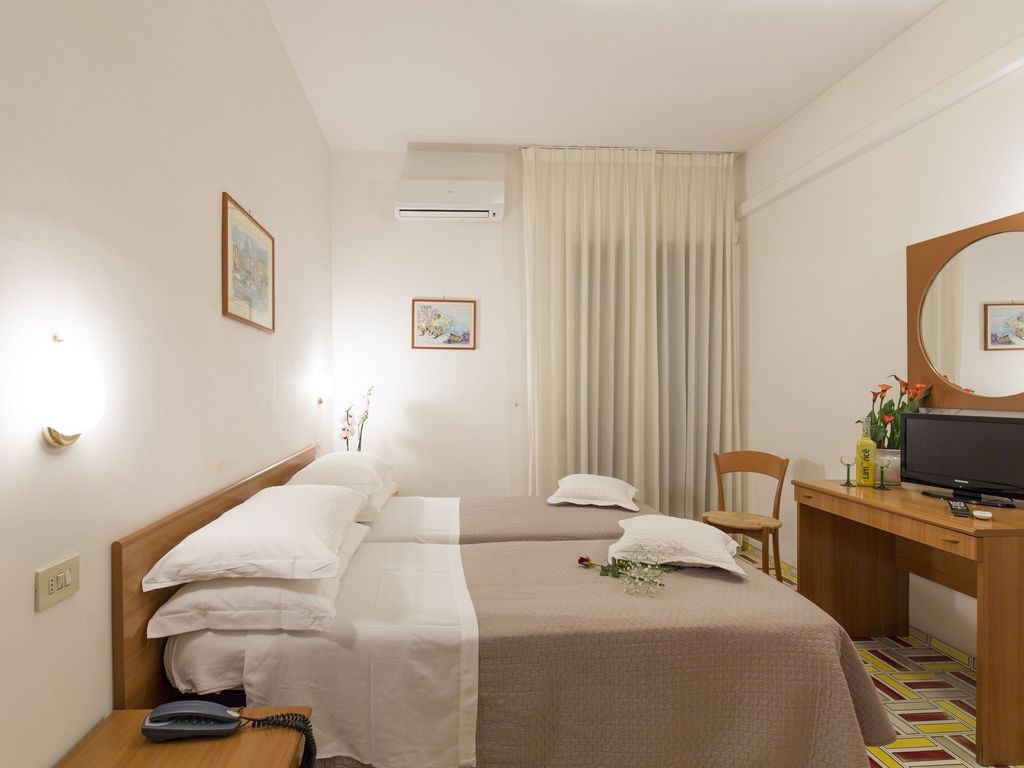 Angelina Hotel