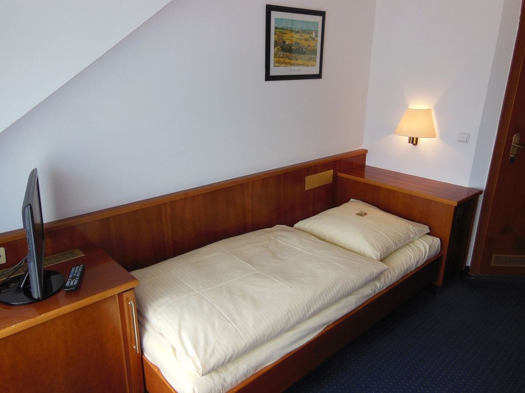 City Hotel