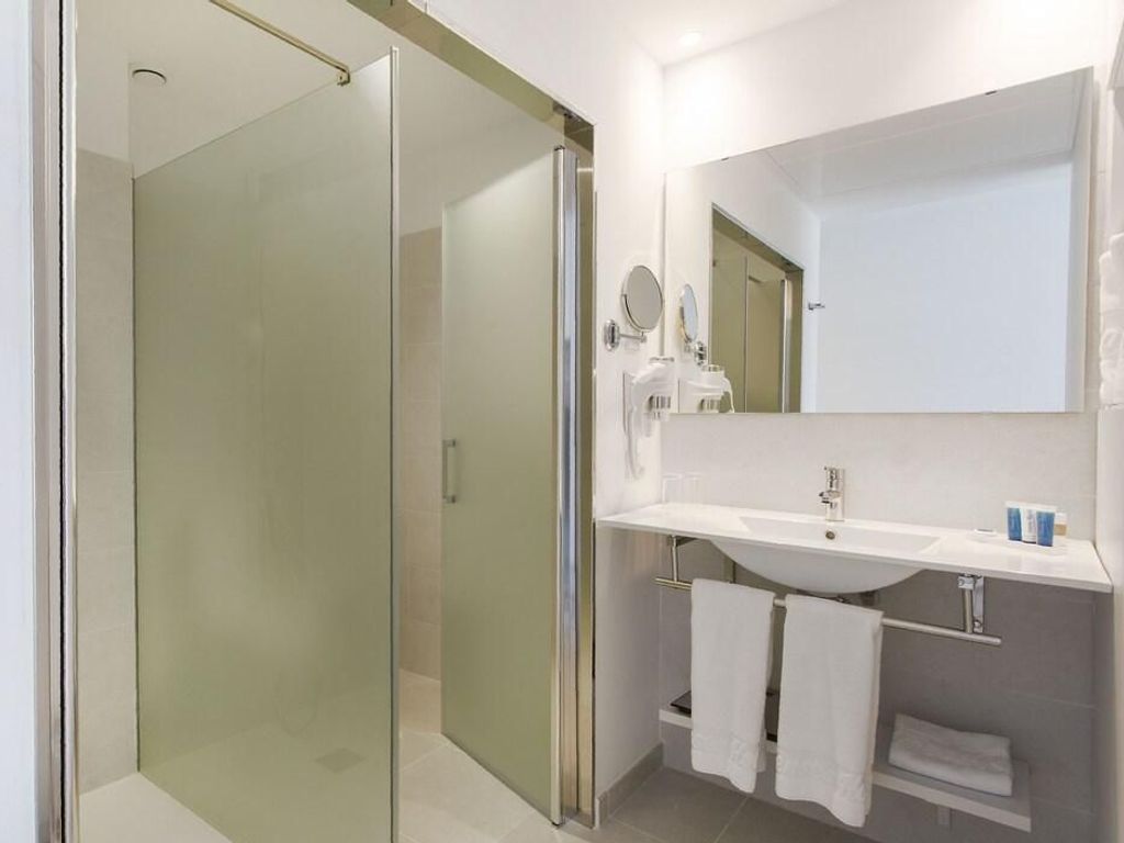 Sky Senses Hotel