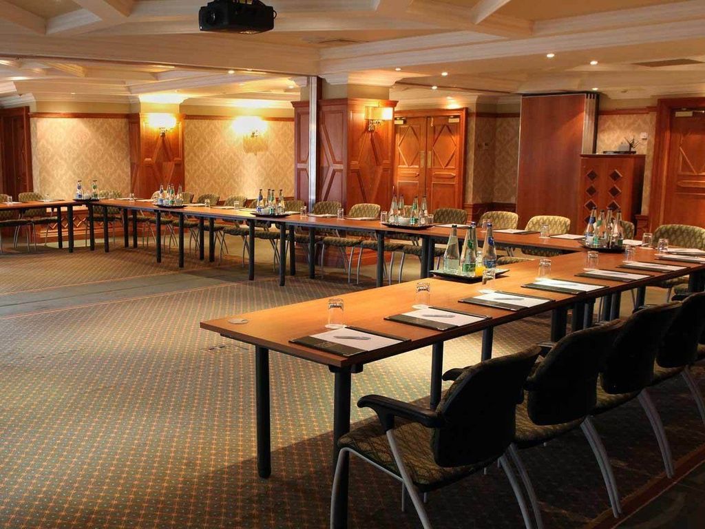 Bunratty Castle Hotel & Leisure Club BW Premier Collection