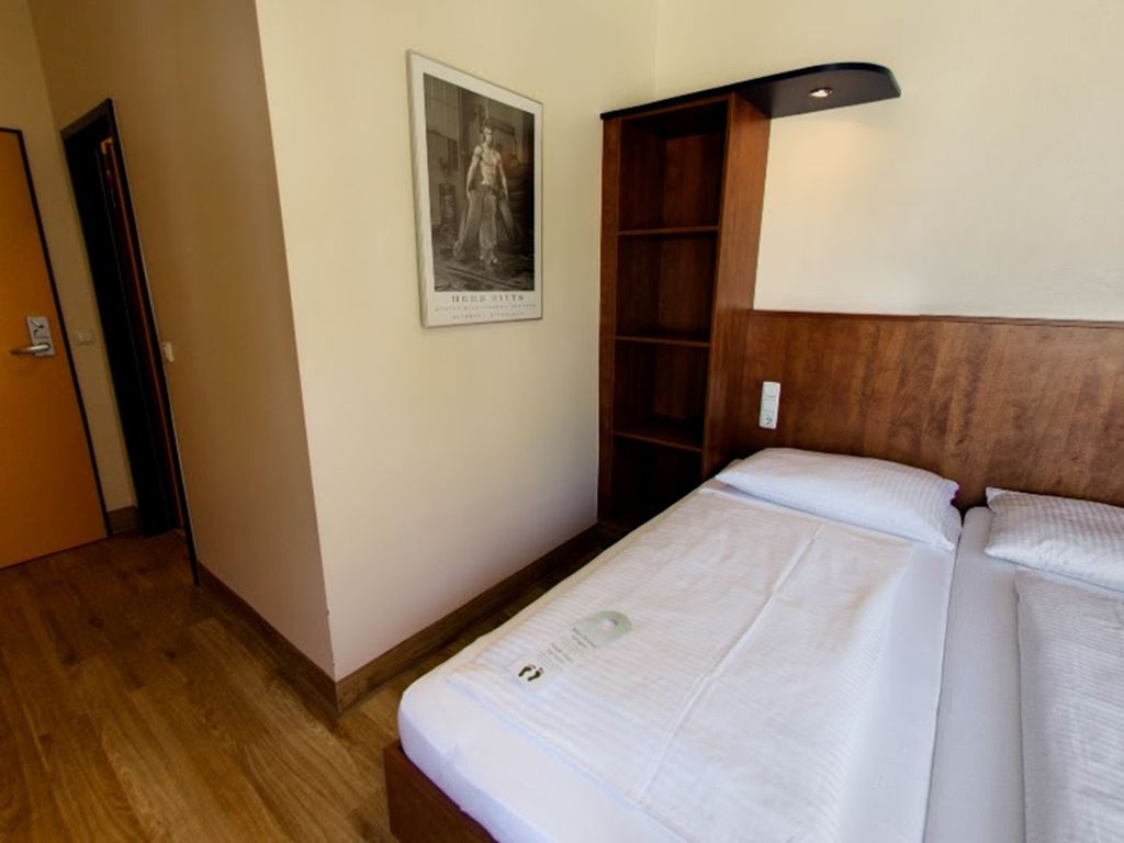 smart Motel