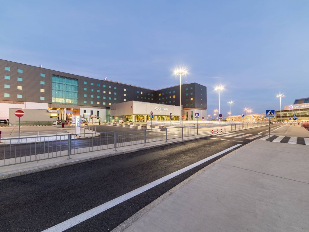 Courtyard by Marriott Warsaw Airport