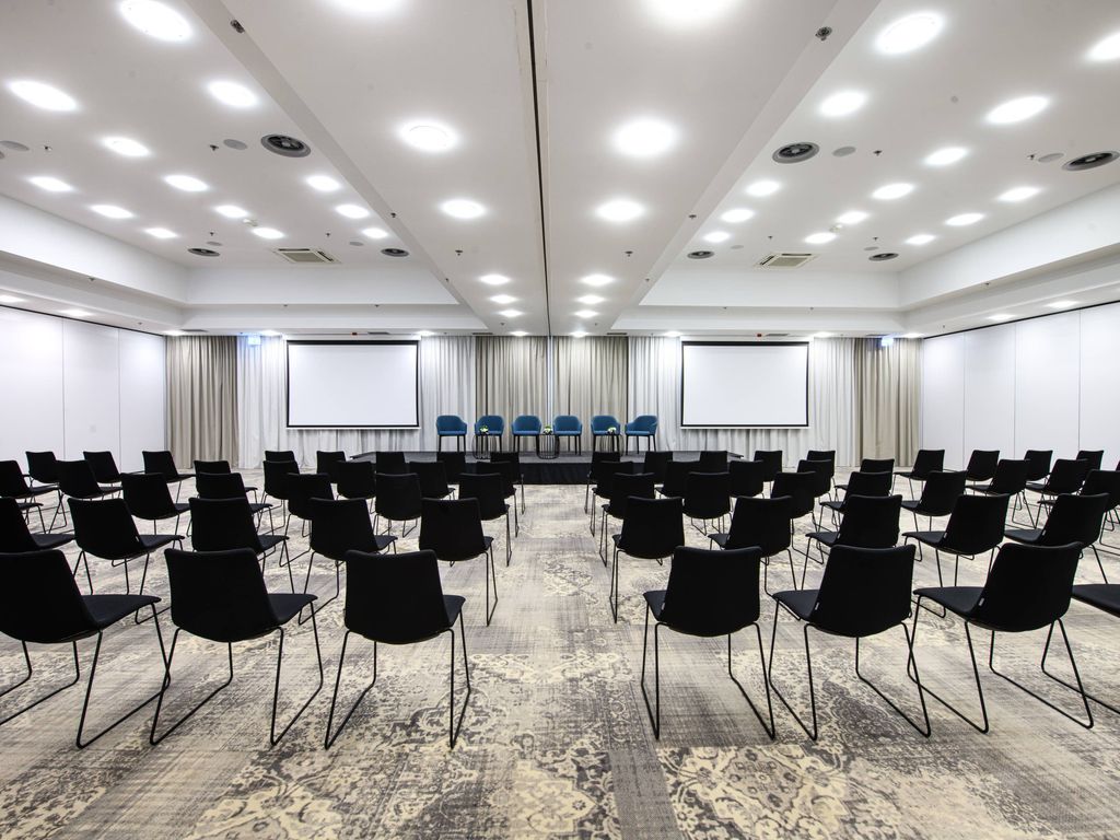 Courtyard by Marriott Warsaw Airport