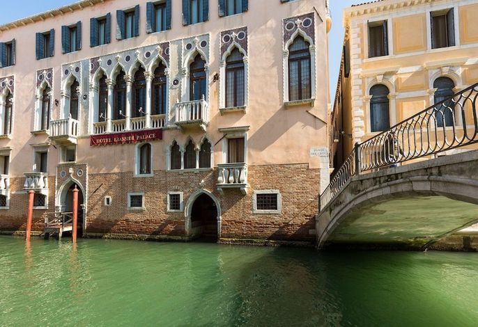 Liassidi Palace Hotel