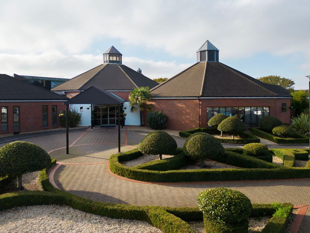 Delta Hotels by Marriott Waltham Abbey