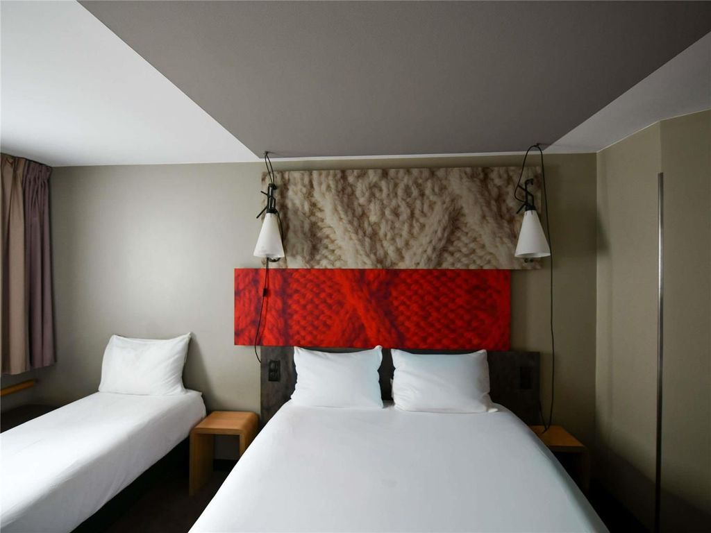 ibis Paris Canal Saint-Martin