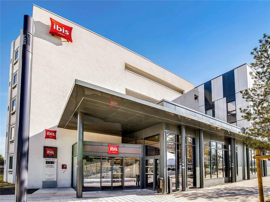 ibis Paris Coeur d'Orly Airport