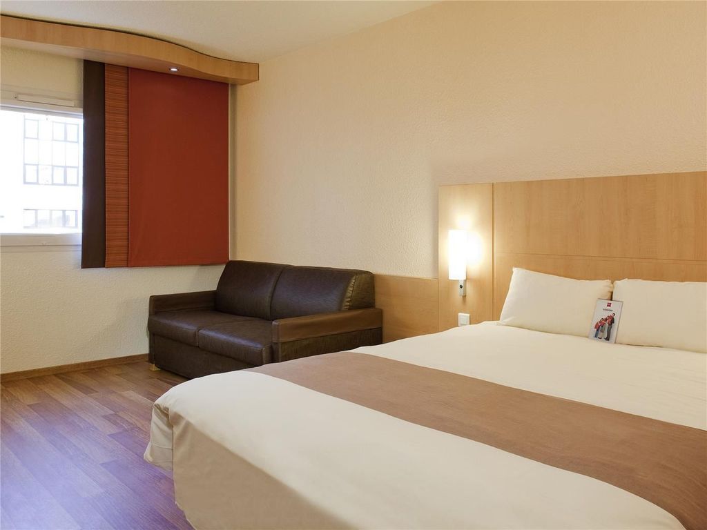 ibis Paris Pantin Église
