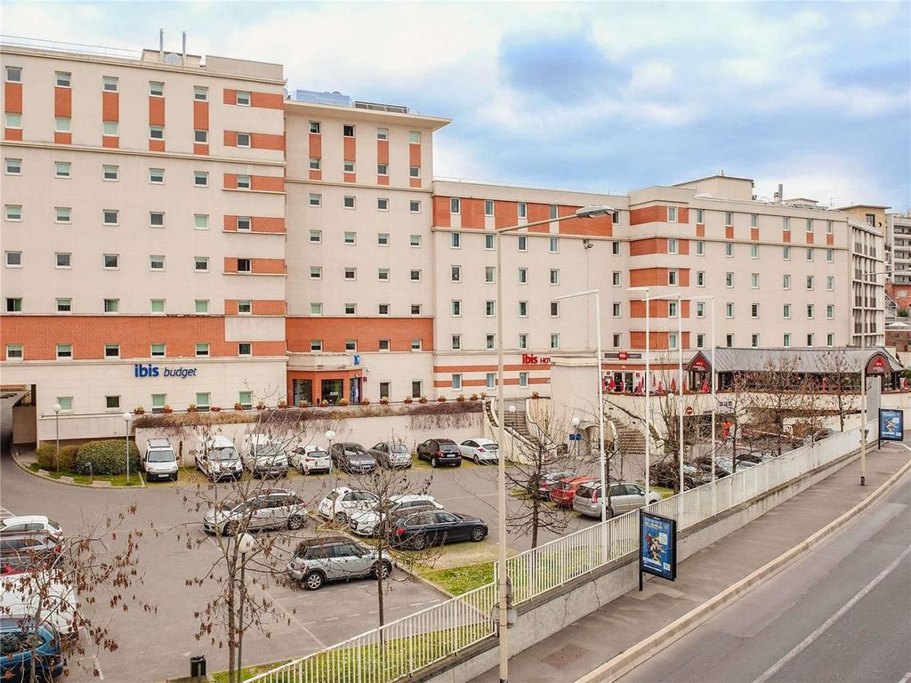 ibis Paris La Défense Courbevoie