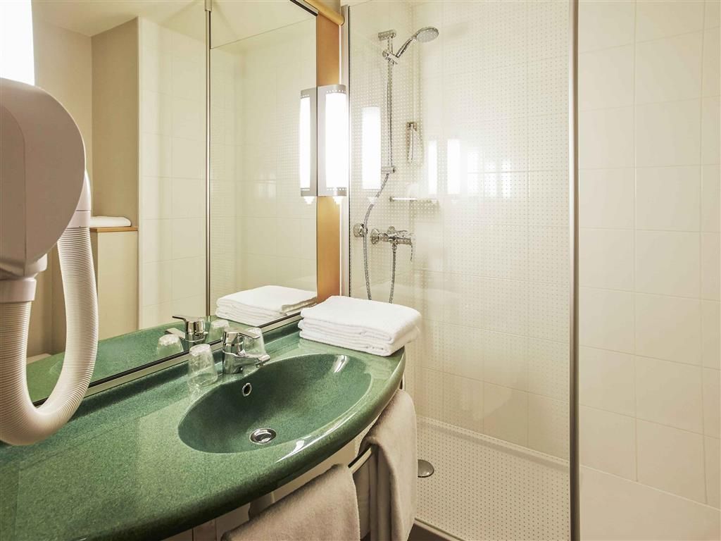 ibis Auray