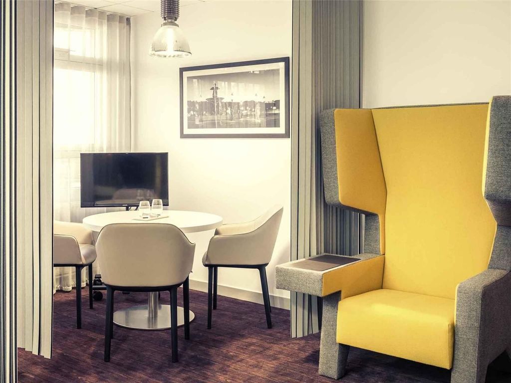 Hotel Mercure Paris Massy Gare TGV