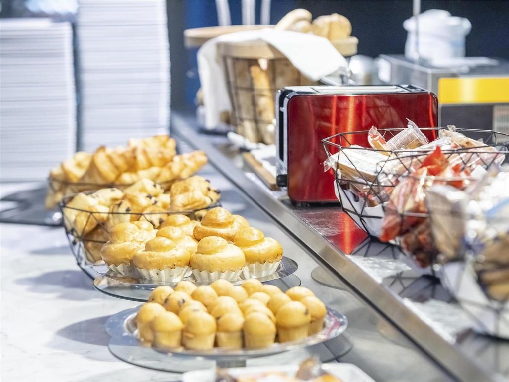 Hotel Mercure Paris Massy Gare TGV