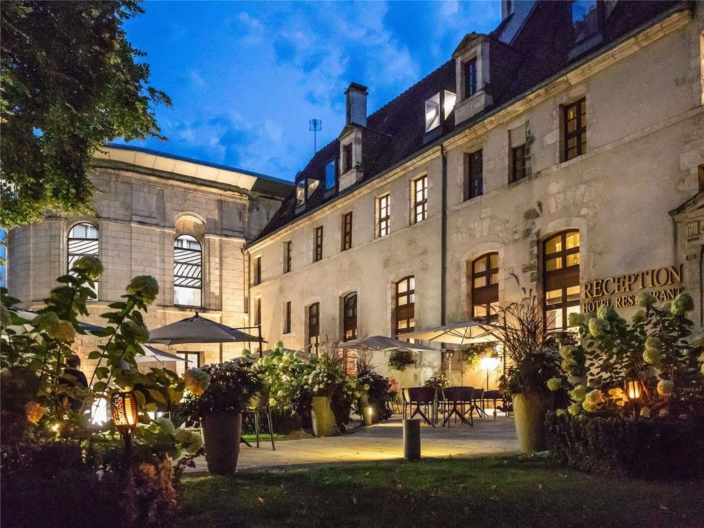 Hôtel de Bourbon - Mercure Bourges