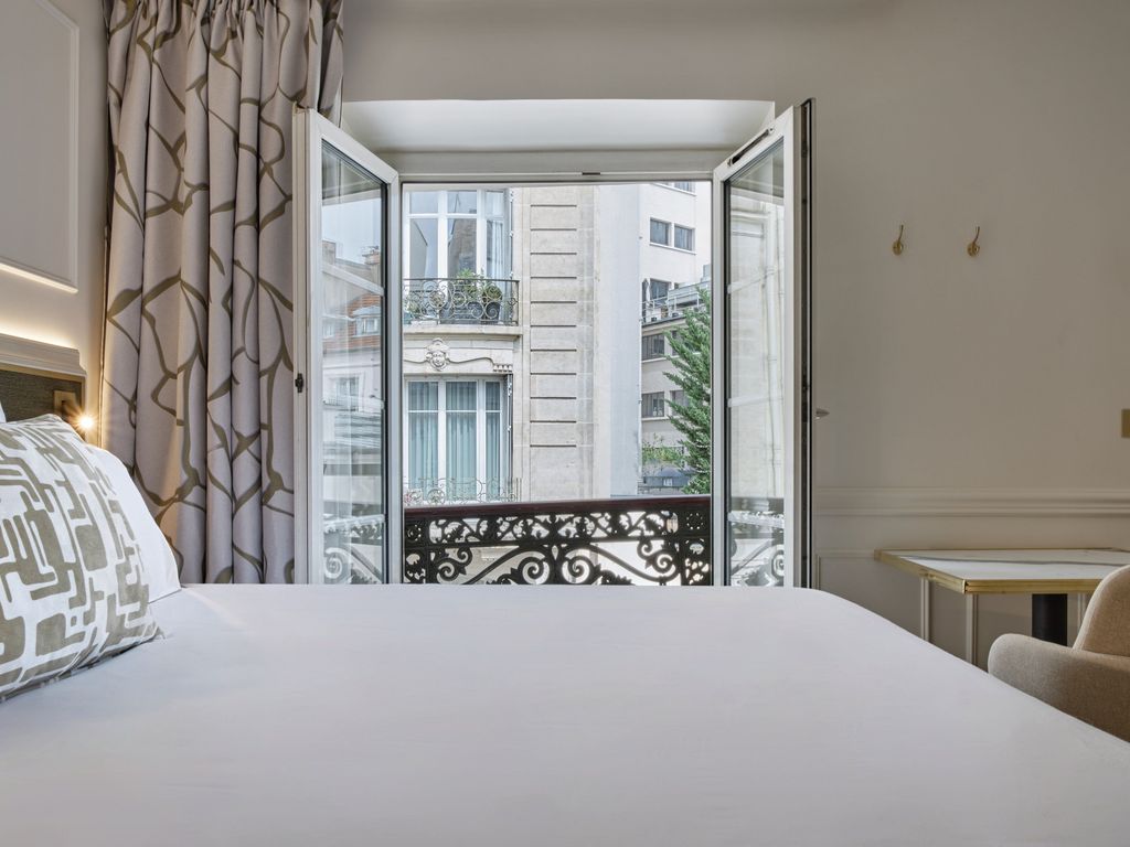 Posy Hotel by HappyCulture