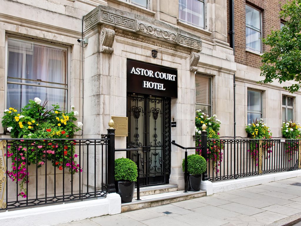 Astor Court