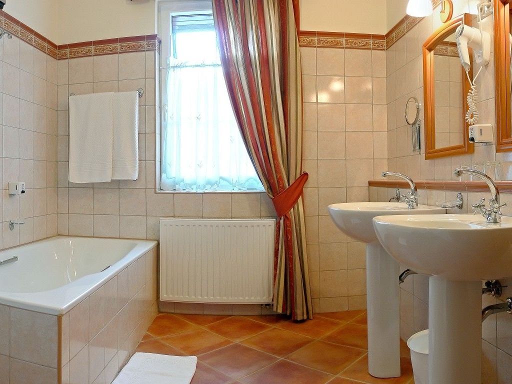 Levay Villa Hotel
