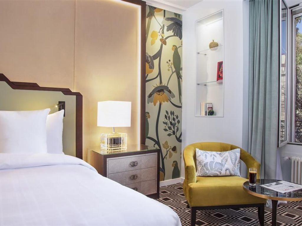 HOTEL BRISTOL GENEVE