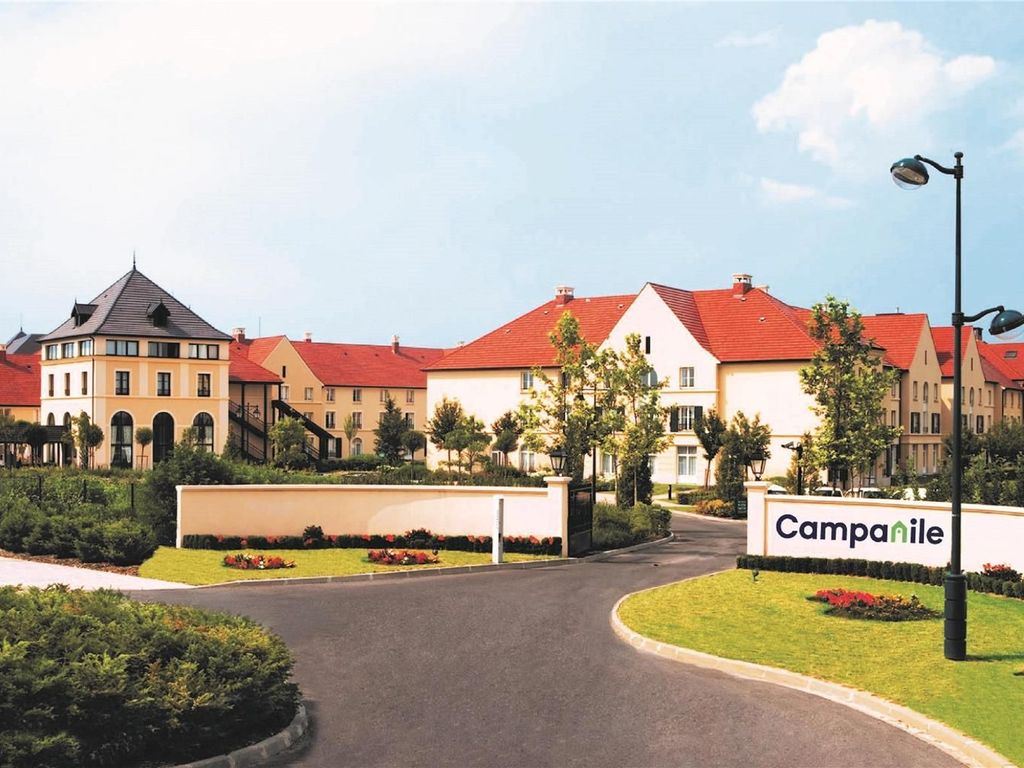 CAMPANILE VAL DE FRANCE NEAR DISNEYLAND PARIS ex Kyriad Disneyland Paris