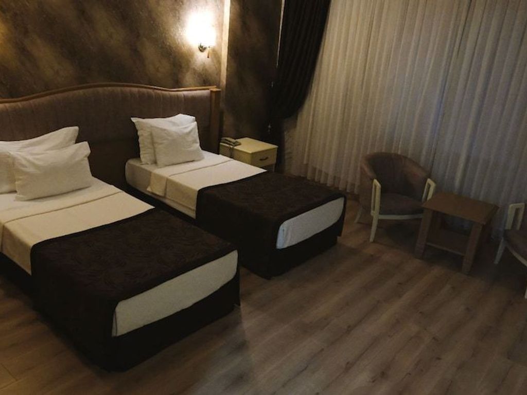 Ravanda Hotel