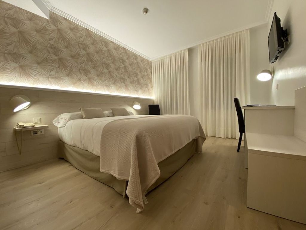 Hostal Paris