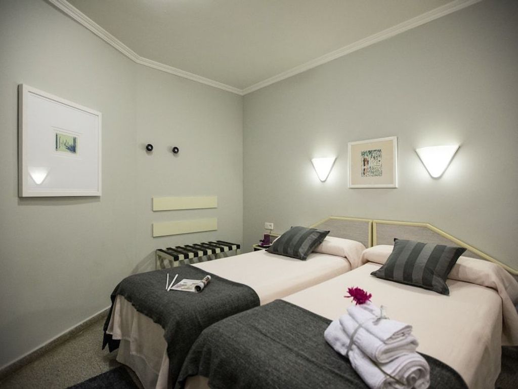 Hostal Paris