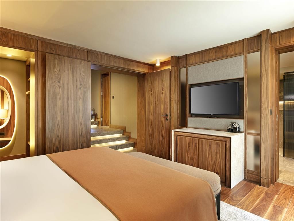Rixos Sungate - The Land Of Legends Access