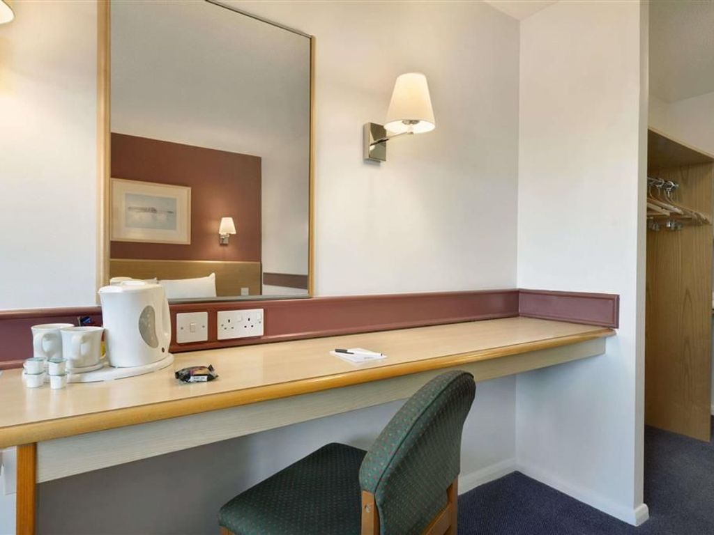 Days Inn by Wyndham Membury M4