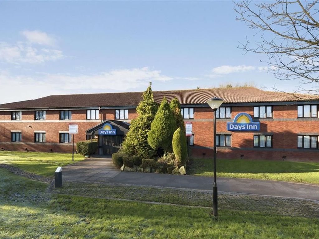 Days Inn by Wyndham Membury M4